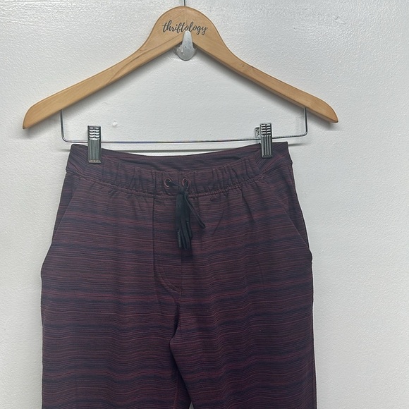 Lululemon Jet Crop Slim Leggings Pants Elastic Waist Striped Maroon Red Size 2 - Picture 3 of 8
